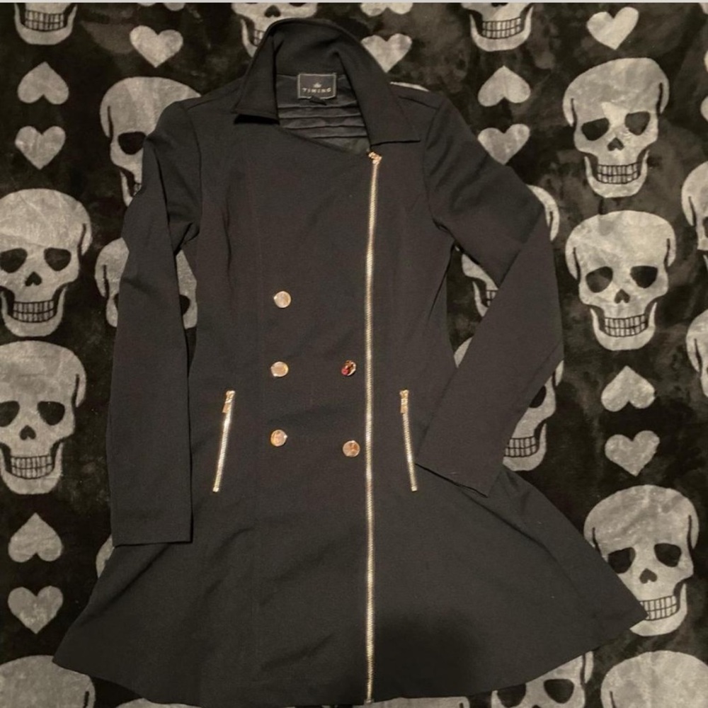 Timing Black Garment with Elegant Design